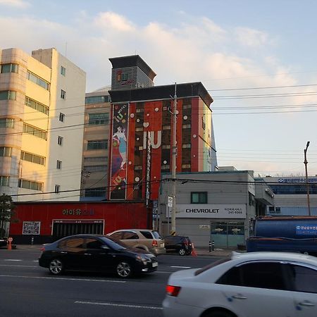 Motel Iu Changwon Exterior foto