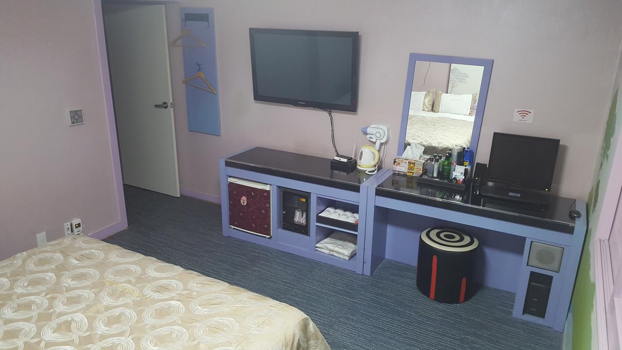 Motel Iu Changwon Exterior foto